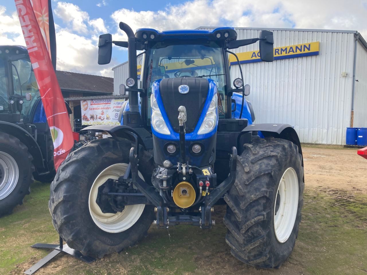E-FARM: New Holland T7.210 - Tractor - id 7YWGQSB - Año: 2021 - Horas: 3000,Potencia del motor: 210,Francia