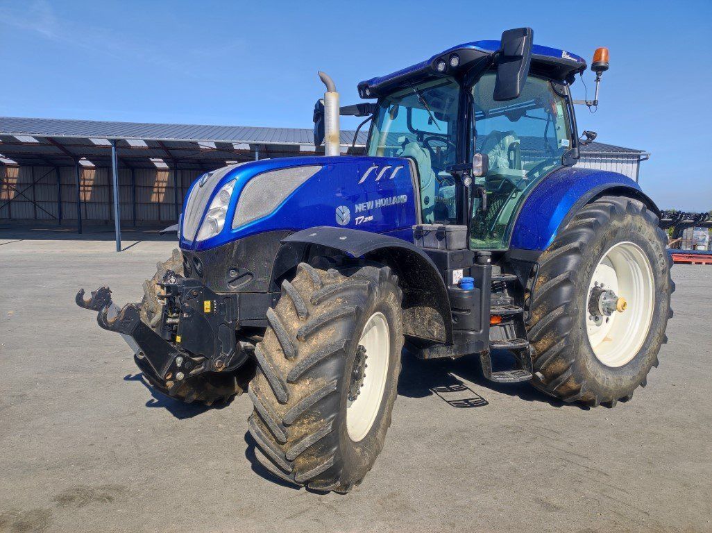 E-FARM: New Holland T7.245 - Tracteur - id IHXVEKF - 115 000 € - Année: 2019 - Lecture du nombre d'heure: 3 945,Puissance du moteur (chevaux): 200,France