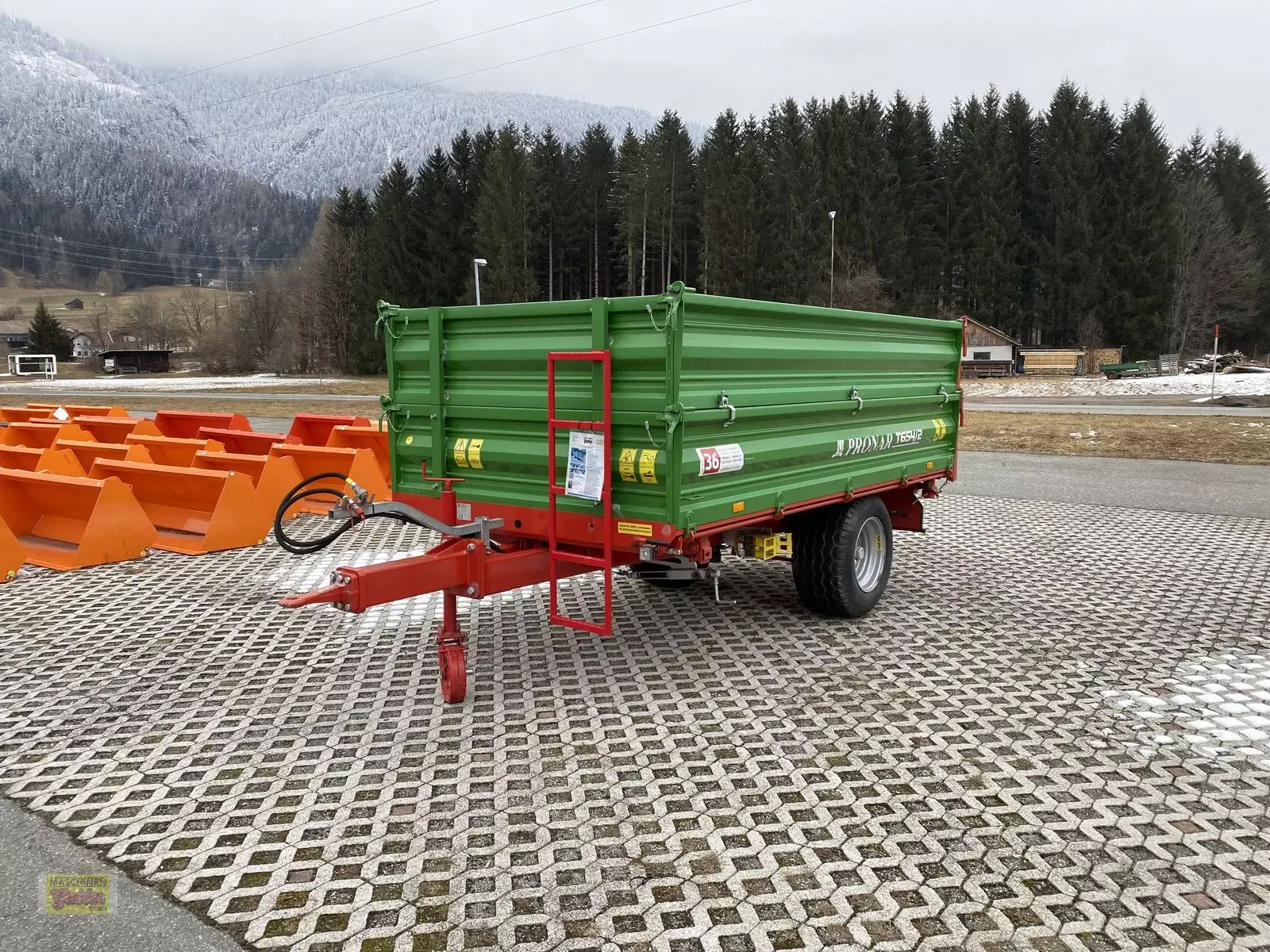 E-FARM: Pronar t654/2 einachs-3seiten-kipper mit hydr. bremse - Kipper - id 9GQIKZN - 7.908 € - Baujahr: 2022 - Österreich