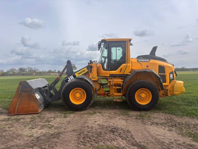 VOLVO l 90 h Cargador de ruedas 79.000 €