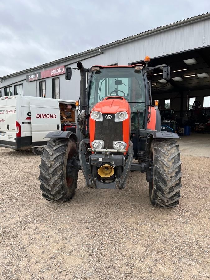 E-FARM: Kubota M 135 GX - Tractor - id NHMLNBR - 50.000 € - Año: 2016 - Horas: 3800,Potencia del motor: 135,Francia