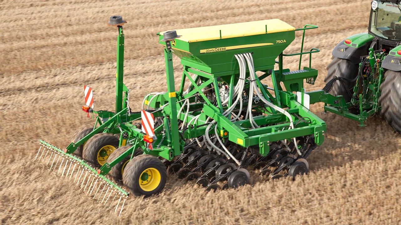 E-FARM: John Deere 750A - Semoir de précision - id RNUTRC9 - 65 000 € - Italie