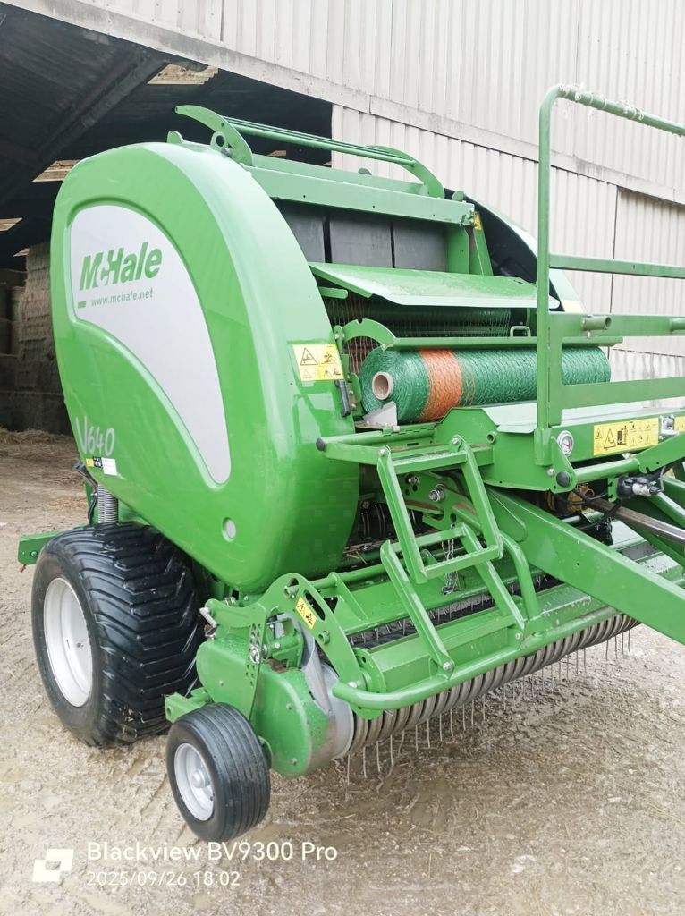 E-FARM: McHale V 640 - Πρέσσα - id KIGEIP6 - 16.000 € - Χρονία: 2015 - Συνολικός αριθμός παραχθέντων δεμάτων: 34.000,Γαλλία