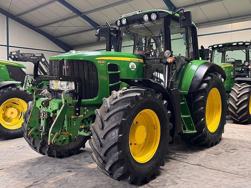 John Deere 6930 Premium Tractor 45.000 €