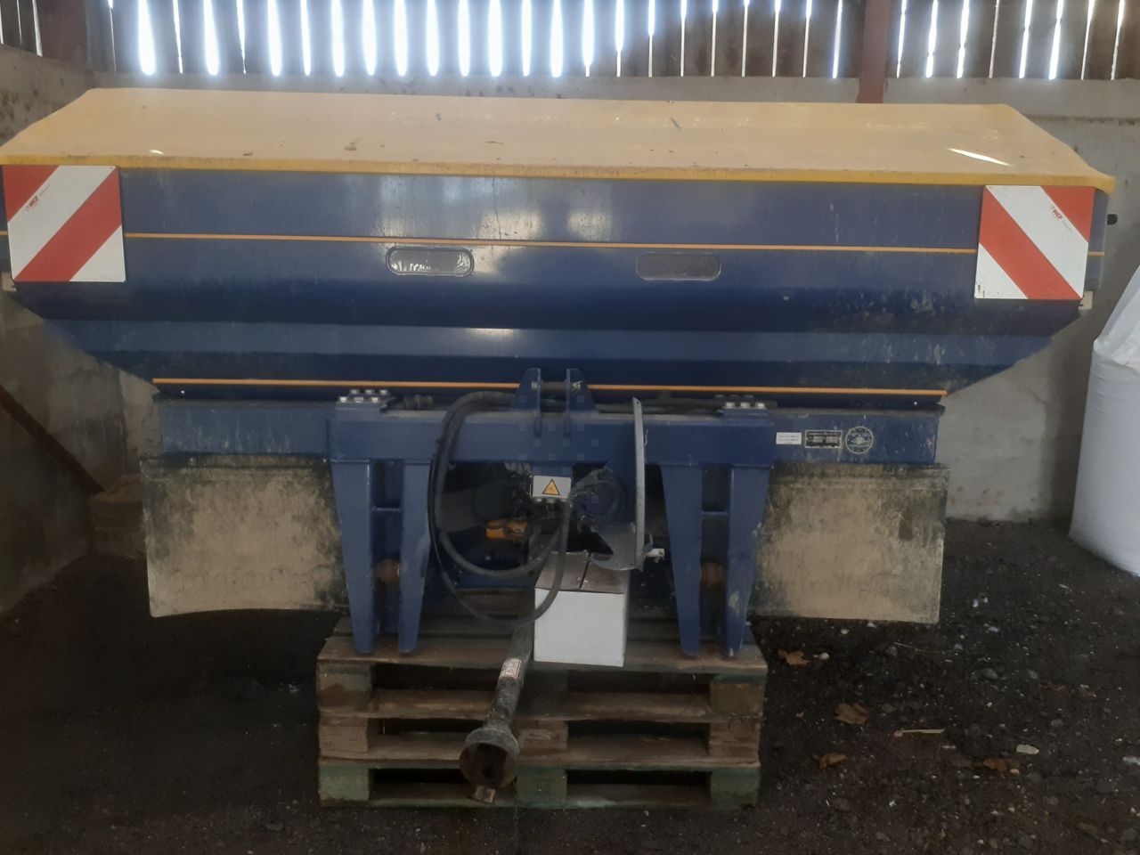 Bogballe m2w qz Rozsiewacz nawozów 6000 €
