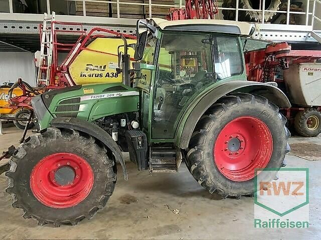 E-FARM: Fendt 209 Vario - Tractor - id SFTRKTN - €59,900 - Year of construction: 2010 - Engine hours: 6,200,Engine power (HP): 89,Germany