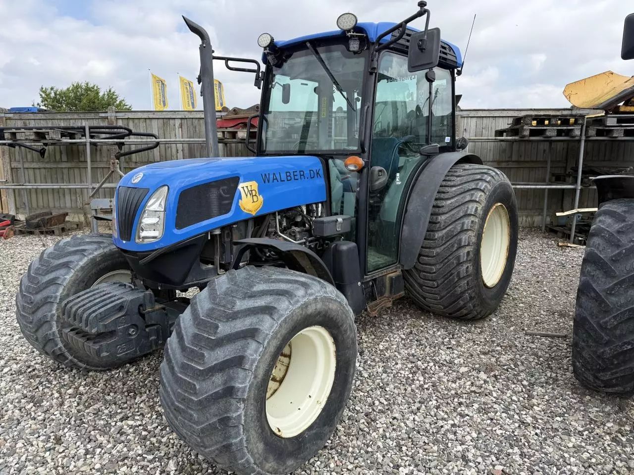 New Holland T 4030 Traktor 26 637 €