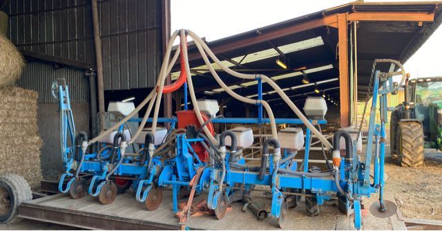 E-FARM: Monosem ng 2+ - Precision drill - id ETLQGBR - €8,900 - Year of construction: 2000 - France
