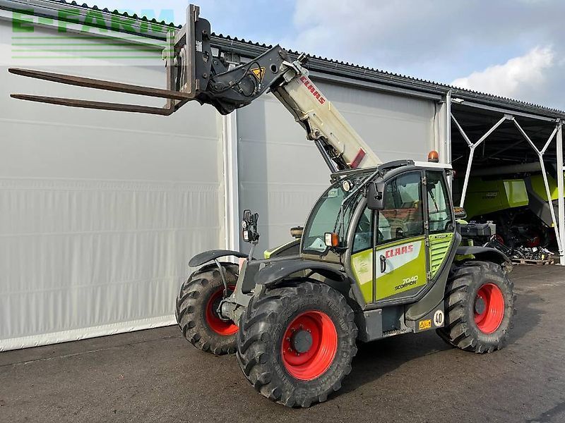E-FARM: Claas scorpion 7040 - Chargeur télescopique  - id SITKG4R - 47 500 € - Année: 2013 - Lecture du nombre d'heure: 6 814,Puissance du moteur (chevaux): 120,Lettonie