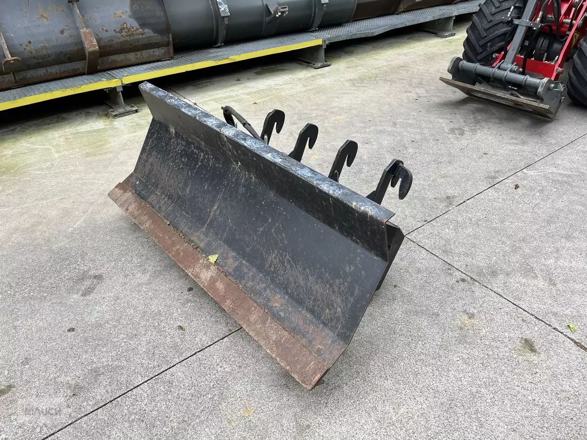 E-FARM: Other schneeschild 1,5m hydraulisch schwenkbar - Attachment - id 8PUQQEJ - €1,062 - Austria
