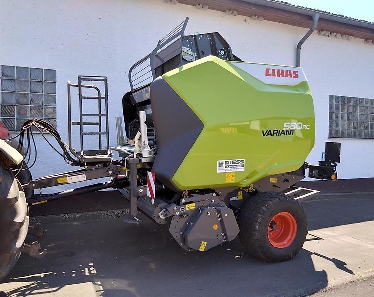 E-FARM: Claas Variant 580 RC Pro - Πρέσσα - id GX1KIA6 - 45.900 € - Χρονία: 2023 - Συνολικός αριθμός παραχθέντων δεμάτων: 900,Γερμανία