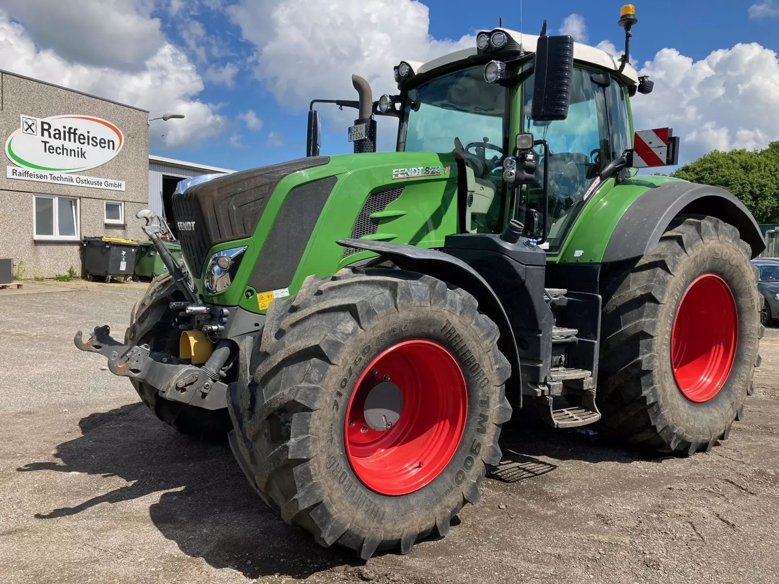 E-FARM: Fendt 826 Vario - Tractor - id FWXTGAU - €125,000 - Year of construction: 2019 - Engine hours: 5,655,Engine power (HP): 260,Germany