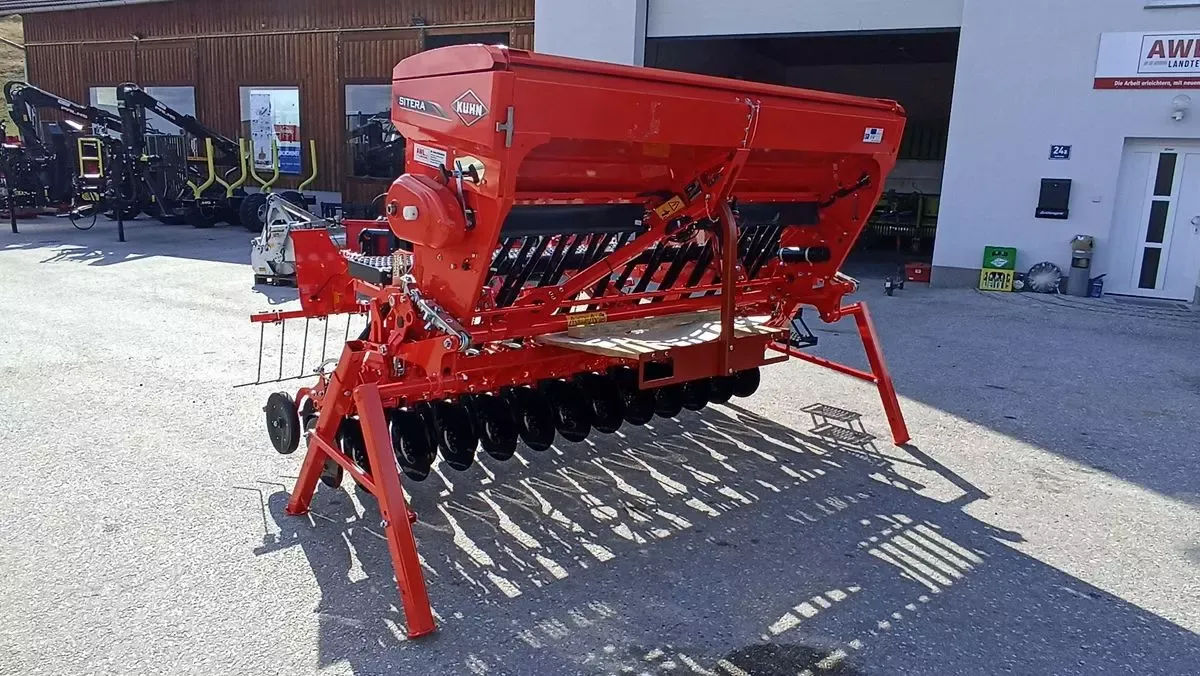 E-FARM: Kuhn Sitera 330-24 - Drill - id QLJLQTV - Year of construction: 2025 - Austria