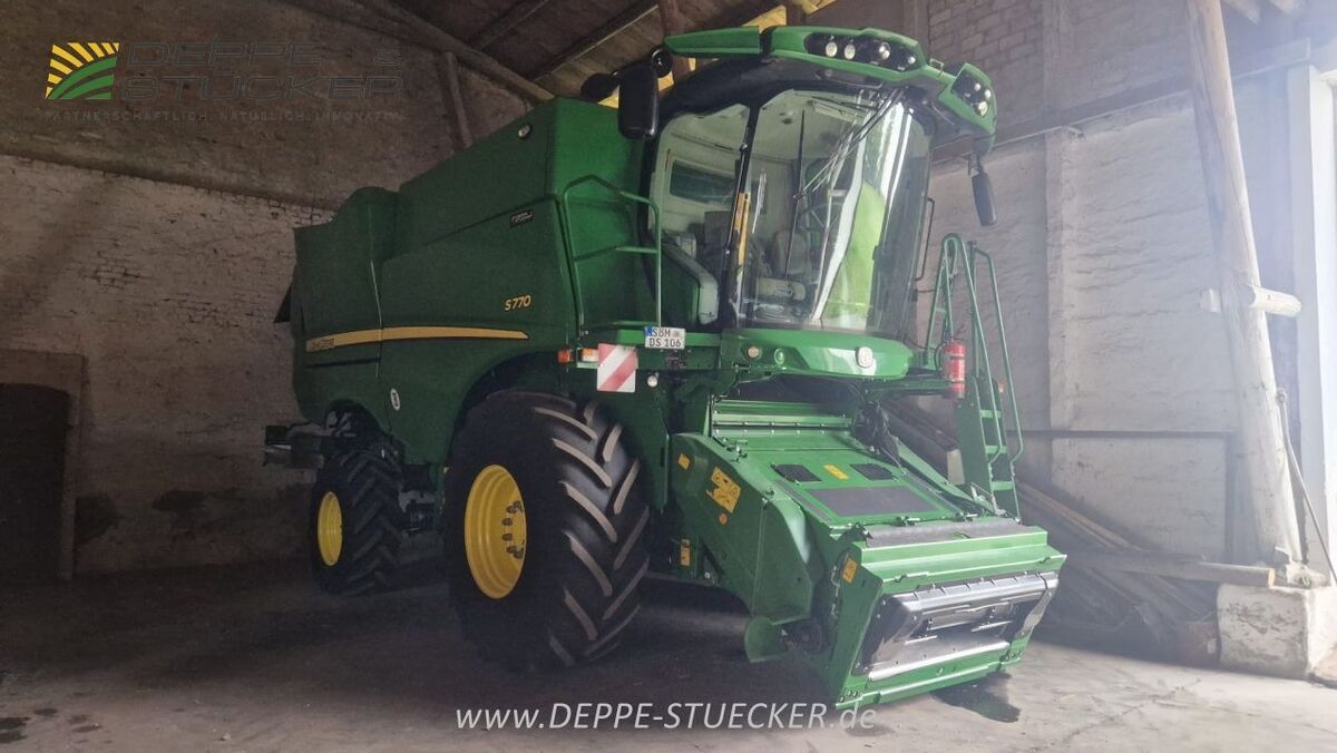 John Deere S 770 Combine harvester €369,800
