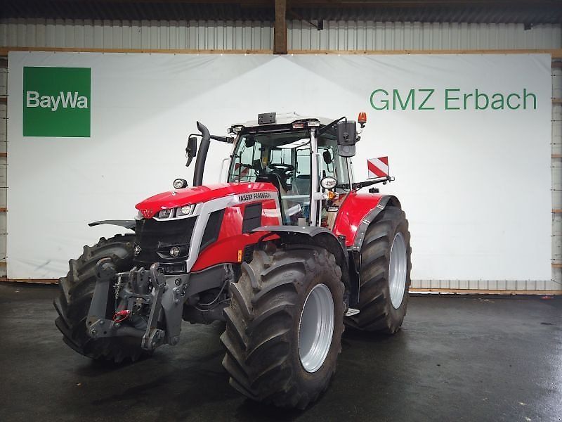 Massey Ferguson 7S.210 Exclusive Tractor €145,900