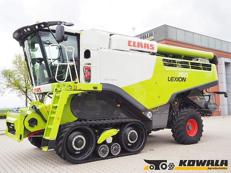 Claas Lexion 750 Terra Trac Combine harvester €185,000