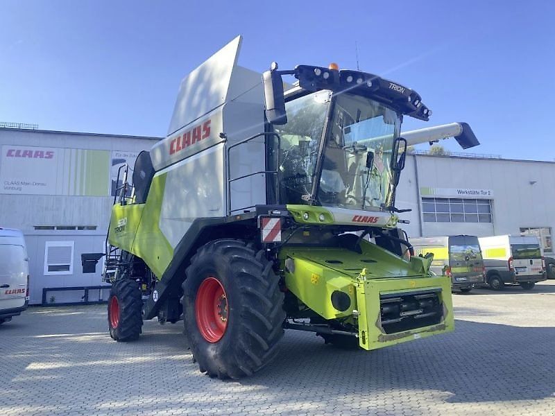Claas Trion 530 Combine harvester €215,000