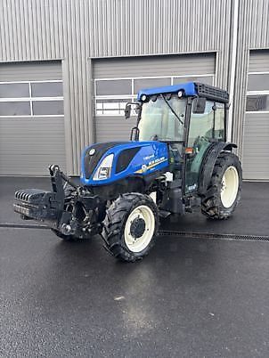 New Holland T4.90 F Tractor €39,000
