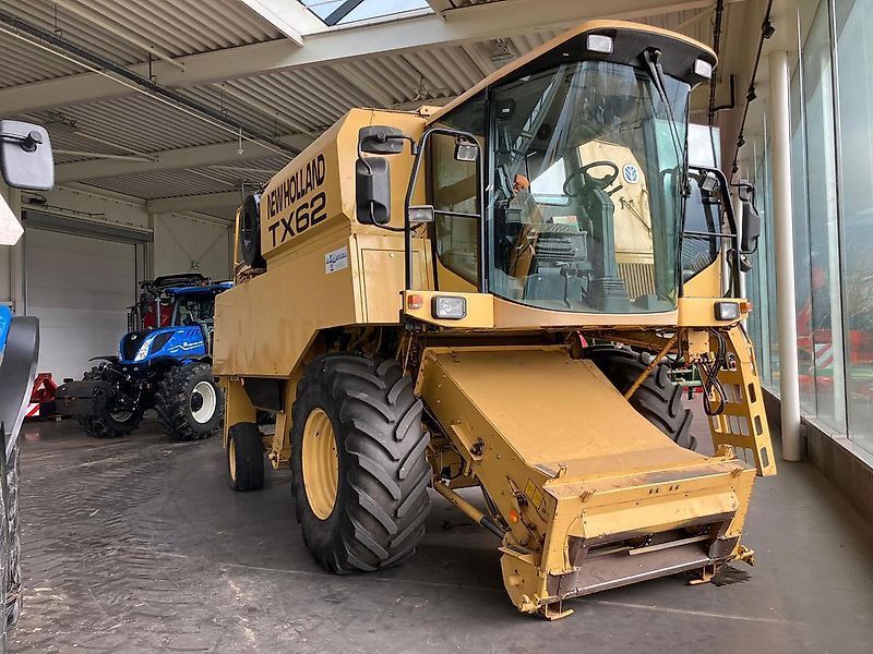 New Holland TX 62 Mähdrescher