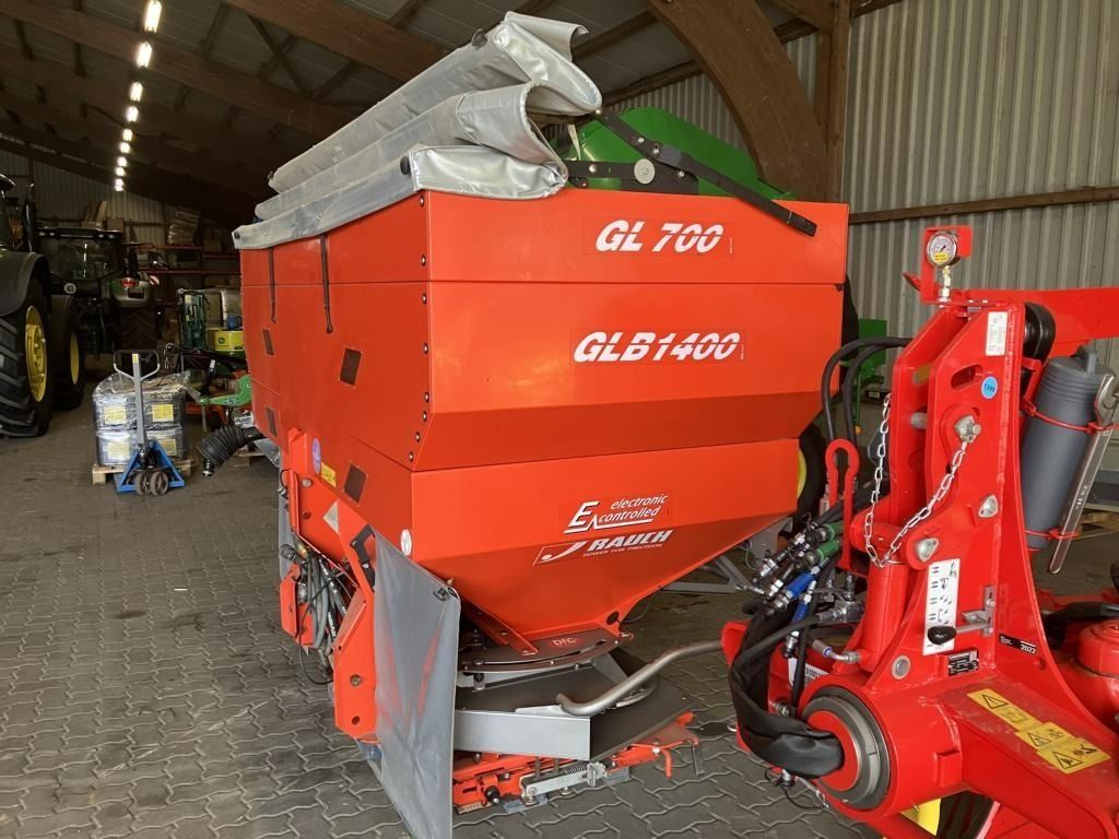 E-FARM: Rauch axera h emc - Fertiliser spreader - id K7ZWN61 - €6,500 - Year of construction: 2010 - Germany