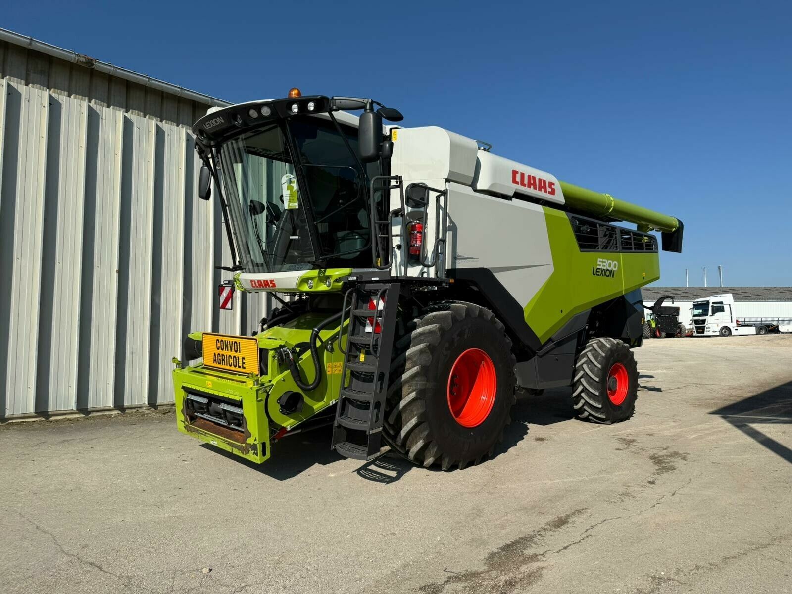 Claas Lexion 5300 Combine harvester €255,000