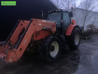 E-FARM: Massey Ferguson 6480 Dyna 6 - Traktor - id ZVG4HNM - 33.000 € - Baujahr: 2007 - Abgelesene Motorstunden: 9.200,Motorleistung (PS): 144,Dänemark