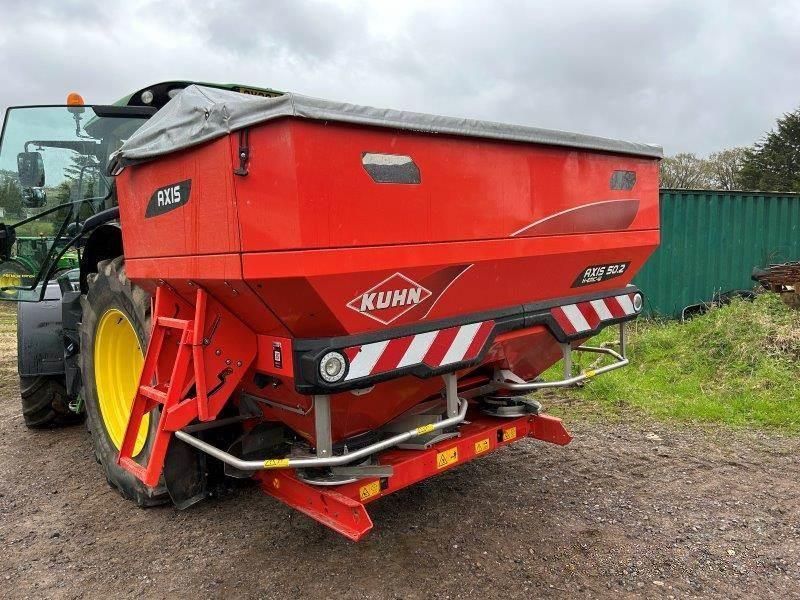 E-FARM: Kuhn axis 50.2 h-emc-w - Rozsiewacz nawozów - id J4BP7ST - 18 539 € - Rok produkcji: 2018 - Zjednoczone Królestwo