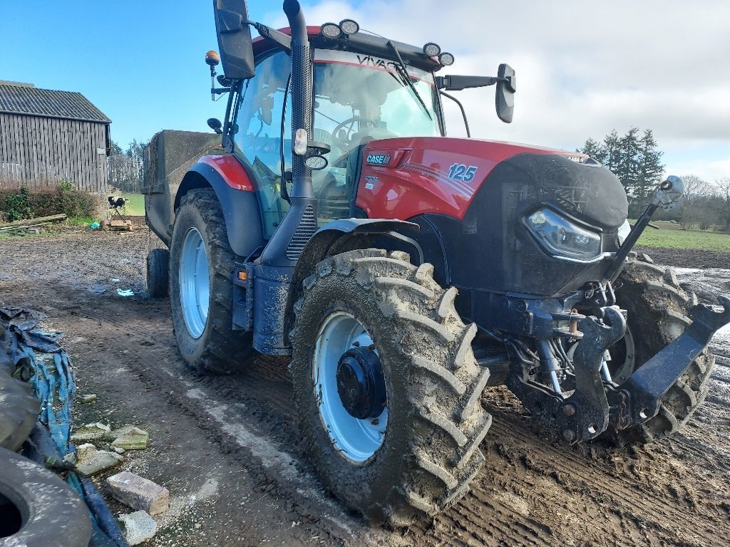 E-FARM: Case IH Maxxum 125 CVX - Трактор - id HWATXFU - 96 000 € - Год выпуска: 2022 - Отработанные часы: 500,Мощьность двигателя: 125,Франция