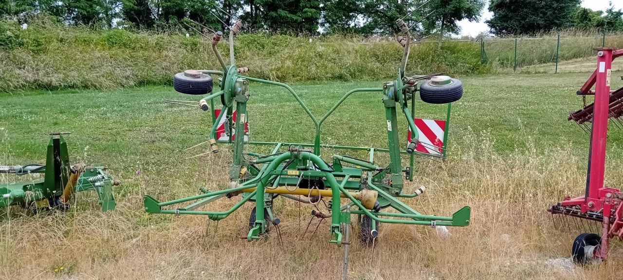 E-FARM: Krone kw5.35/4 - Tedder - id 5WBNHWS - Año: 2005 - Francia