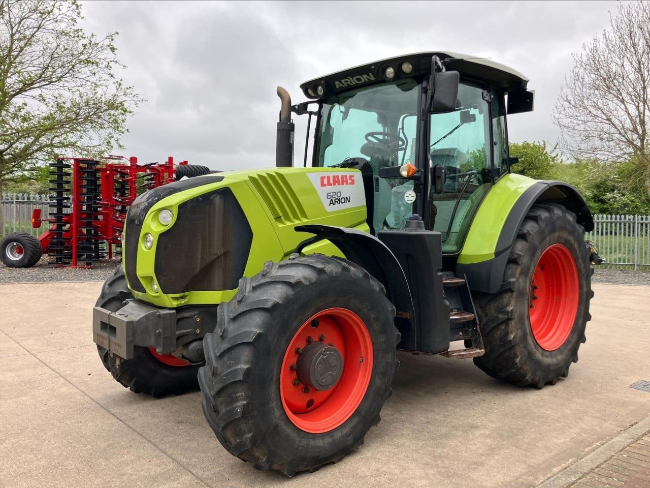 Claas Arion 620 Tractor €41,165