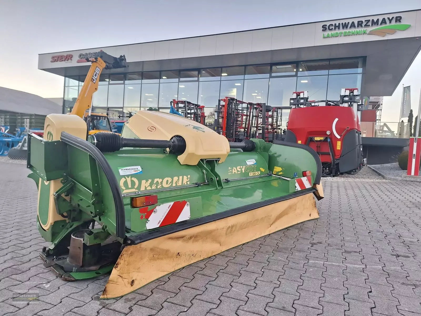 E-FARM: Krone EasyCut F 320 CV - Kosiarka - id B8IRPK7 - 14 429 € - Rok produkcji: 2020 - Austria