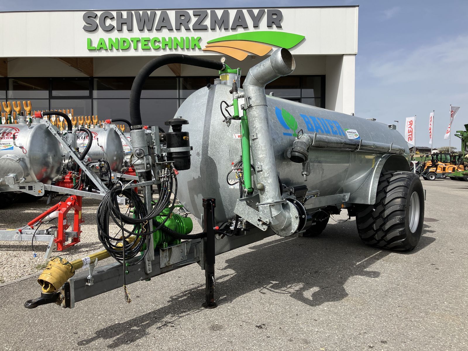 E-FARM: Bauer v 97 - Tanker - id U2NEBT6 - 32.735 € - Baujahr: 2021 - Österreich