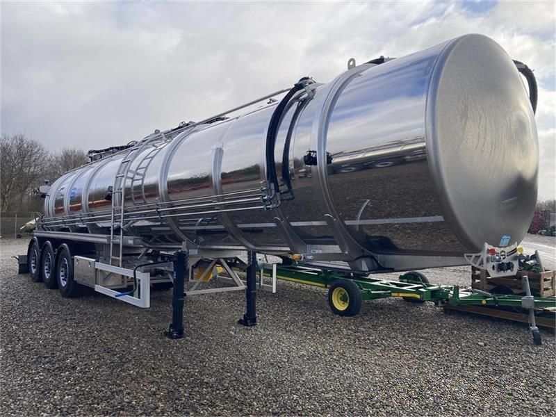E-FARM: [other] - - - schwarte jansky - Gülletankwagen - id 2GK1ERZ - 220.554 € - Baujahr: 2023 - Dänemark