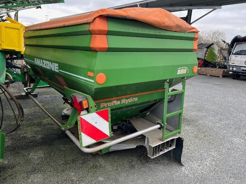 E-FARM: Amazone zam ultra profis hydro - Fertiliser spreader - id L1DGF8K - €7,900 - Year of construction: 2010 - France