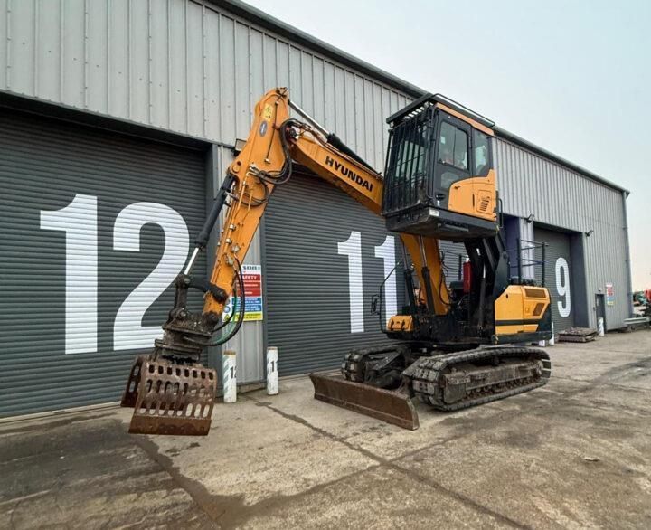 HYUNDAI hx140l high rise cab Crawler excavator