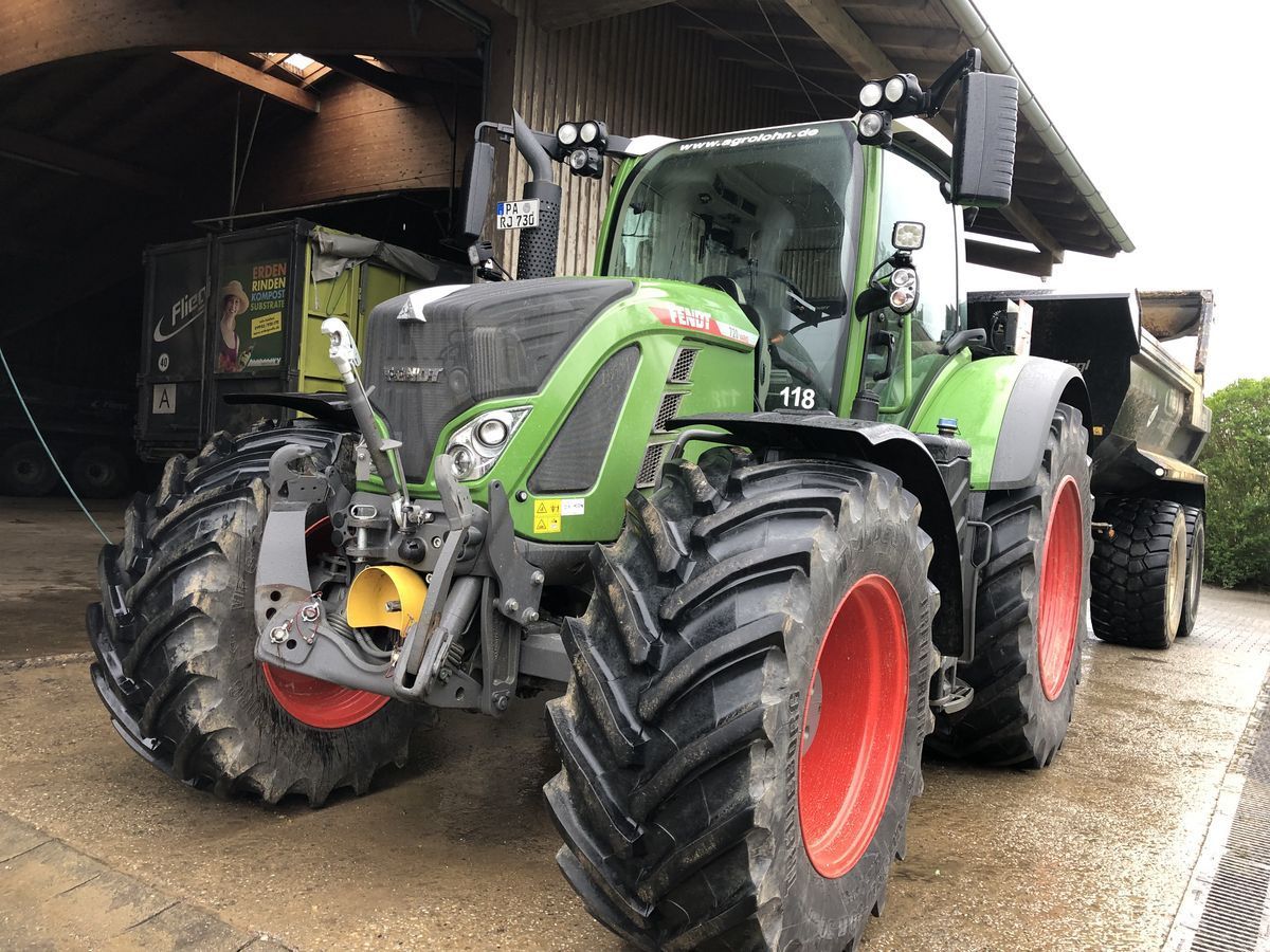 E-FARM: Fendt 720 Vario Profi - Traktor - id A5XYIC9 - 155.000 € - Baujahr: 2023 - Abgelesene Motorstunden: 1.049,Motorleistung (PS): 209,Deutschland