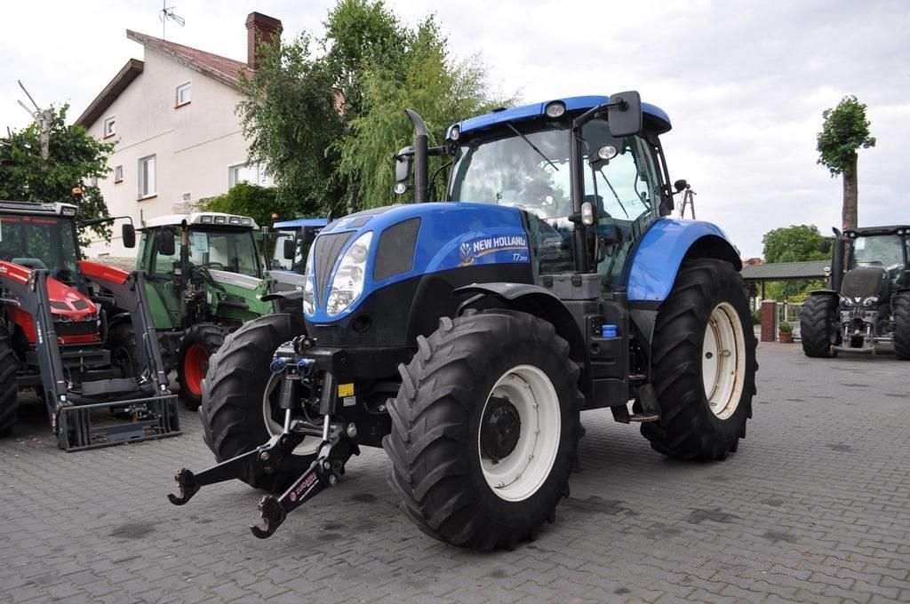 E-FARM: New Holland T7.200 - Tractor - id NYDDHSD - 41.888 € - Año: 2012 - Horas: 4900,Potencia del motor: 160,Polonia