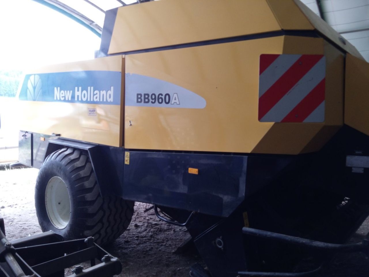 New Holland BB 960 baler €38,000