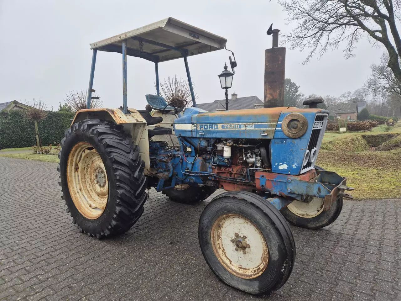 Ford 7600 Tractor