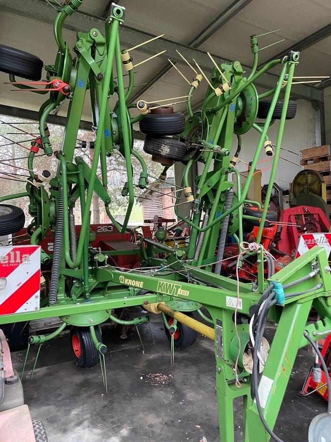 Krone KWT 8.82/8 Tedder 9 800 €