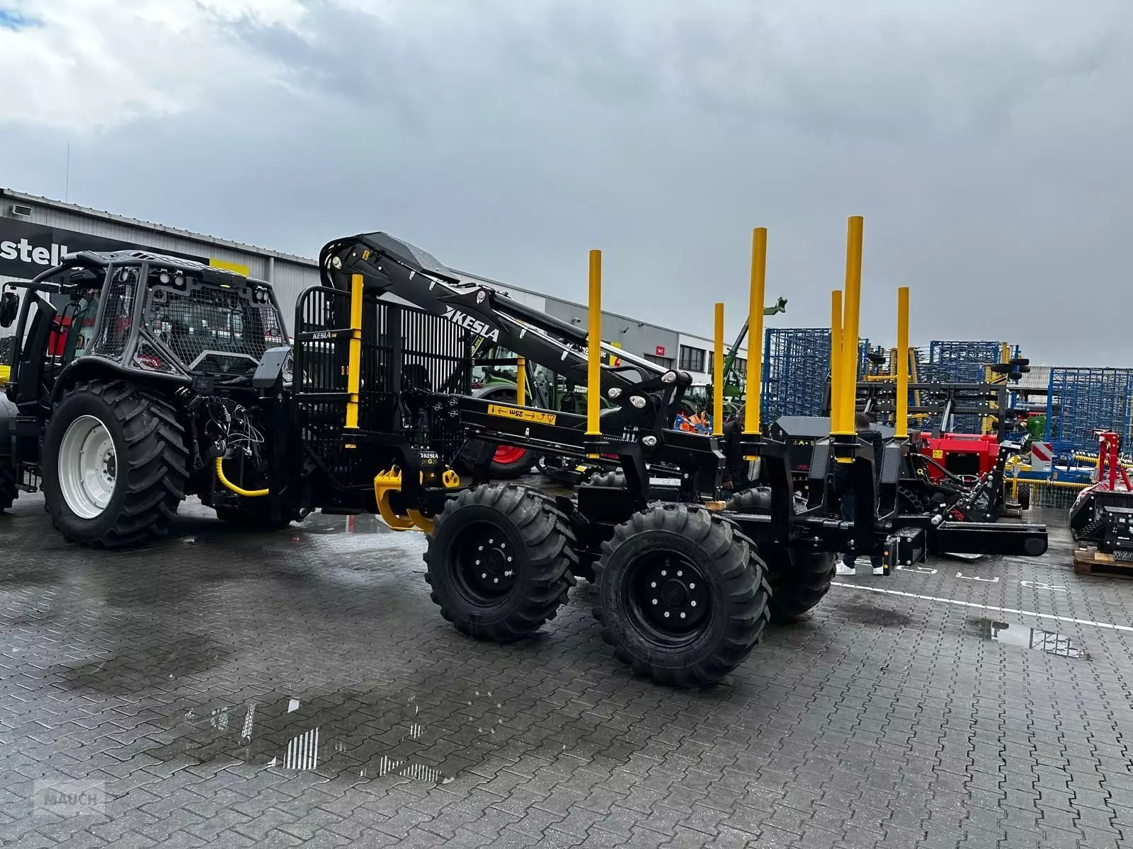 Kesla 144 nd mit kran 326 t Przyczepa leśna