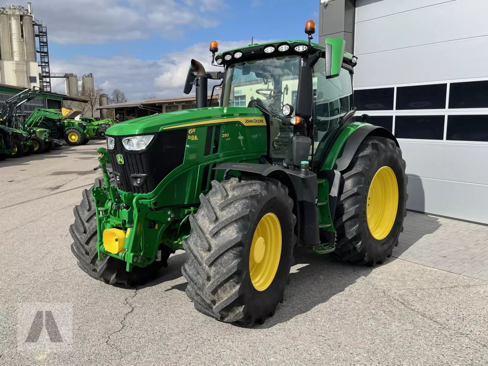 John Deere 6R 250 Traktor 174 900 €