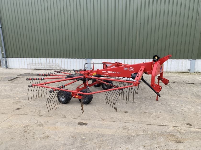 E-FARM: Lely Hibiscus 485 - Faneuse - id LMB6QUK - 5 333 € - Royaume-Uni