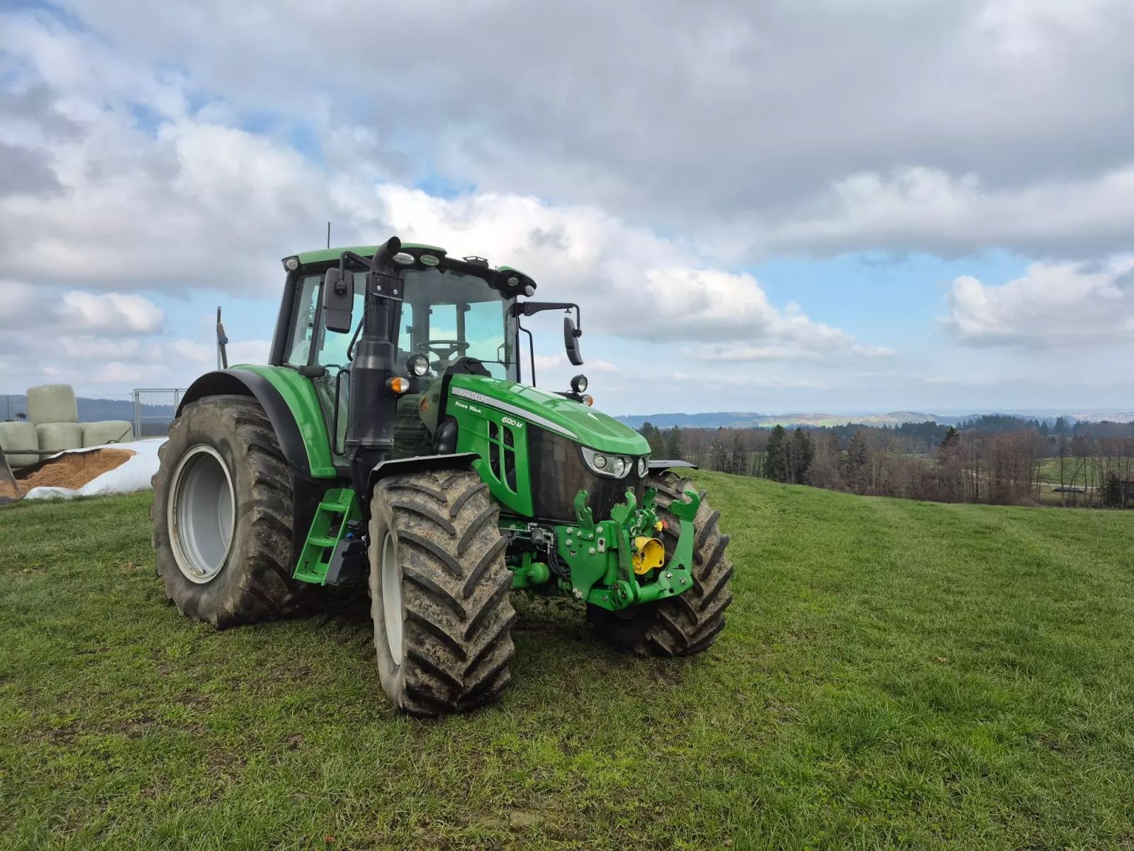 John Deere 6120 M Traktor 96 555 €
