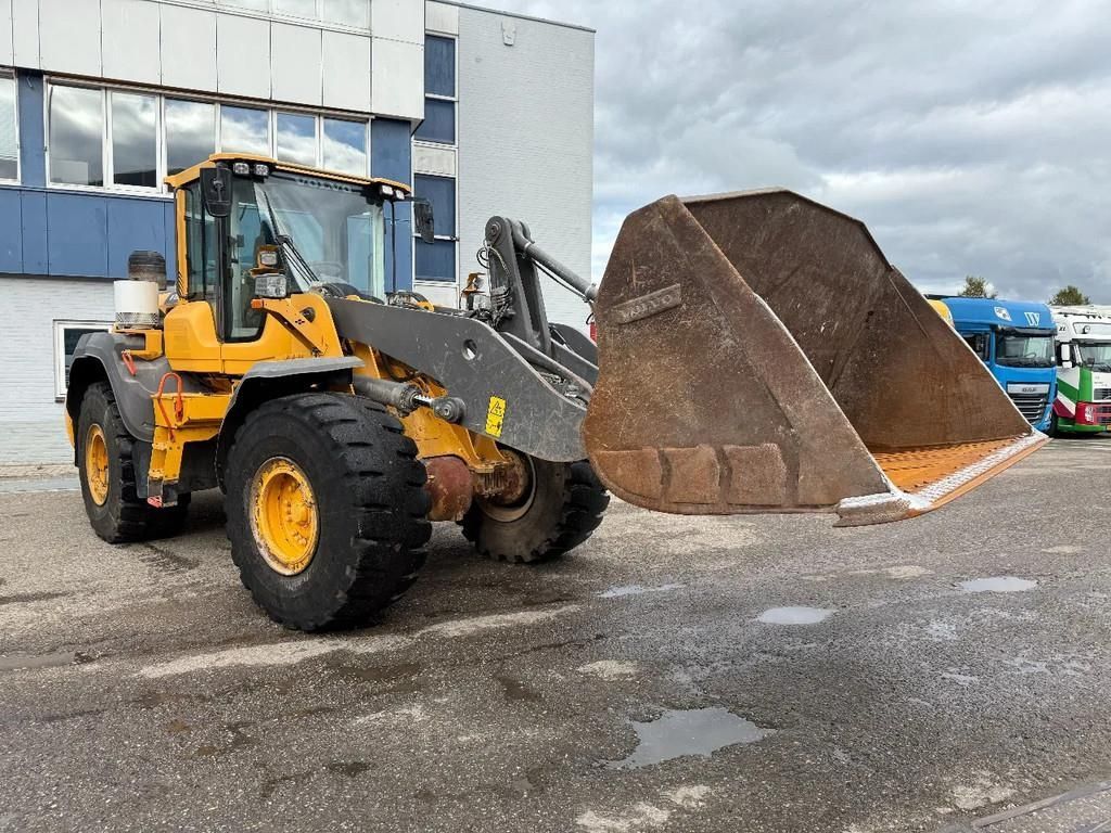 VOLVO l120h, ce, 8314 uur + cdc-steering Pala gommata 97.950 €