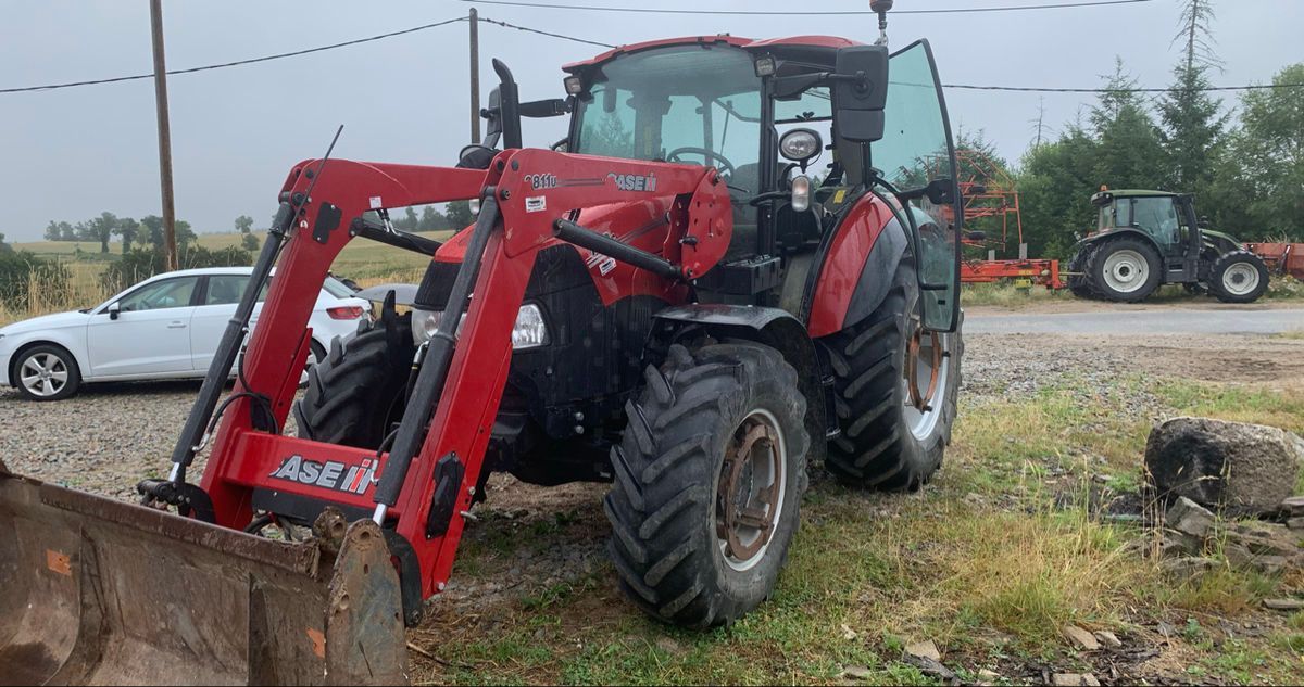 Case IH Farmall 100 C Tractor 62.000 €