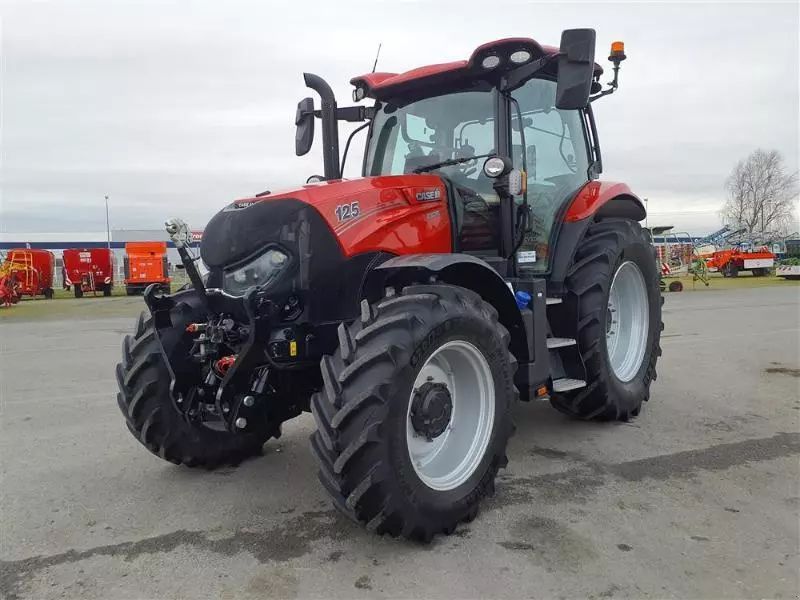 Case IH Maxxum 125 Tractor €85,000