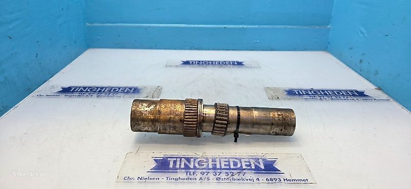 Ford 8210 aksel e0nn7c094ad Traktor