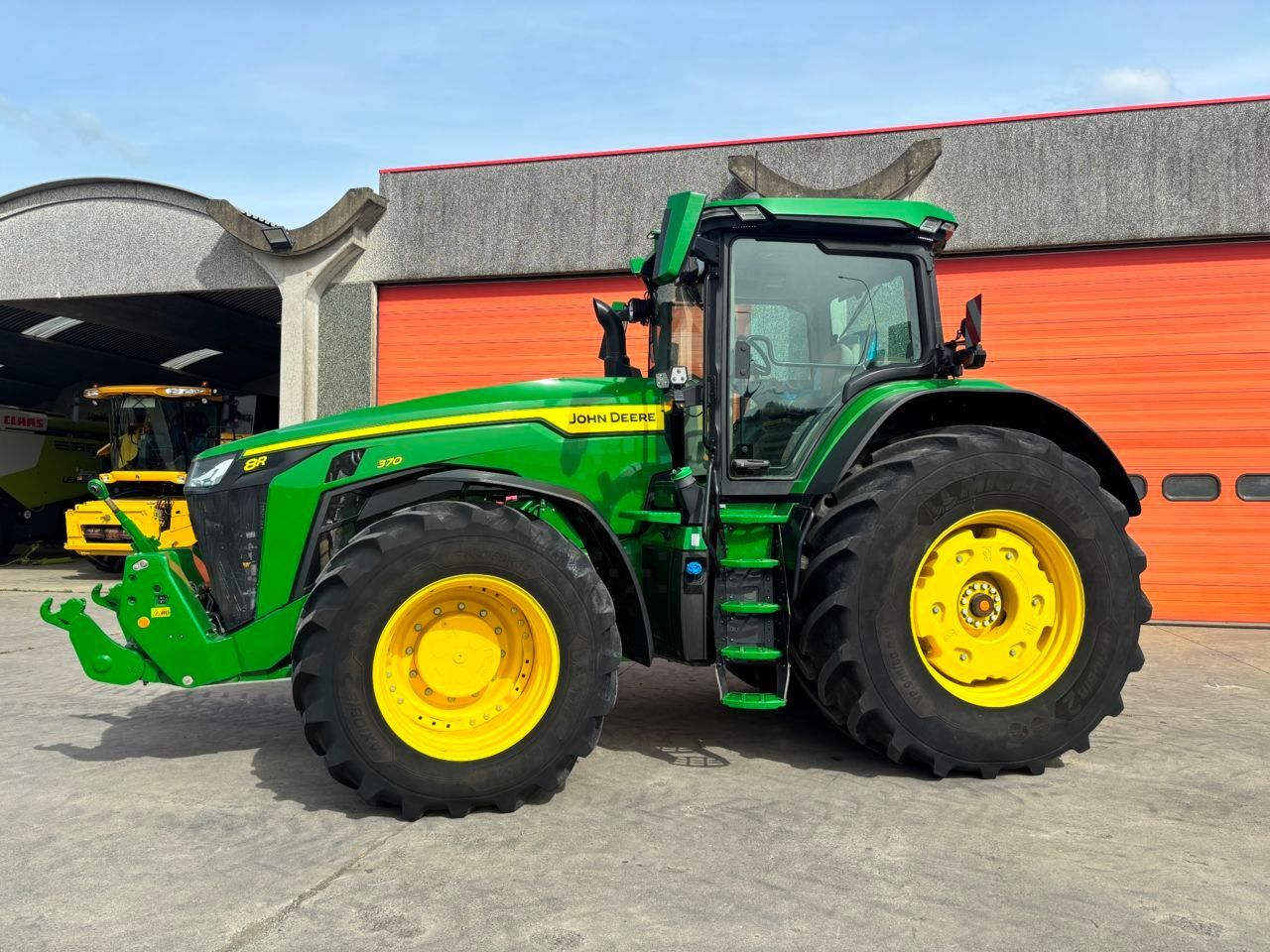 John Deere 8R 370 Tractor