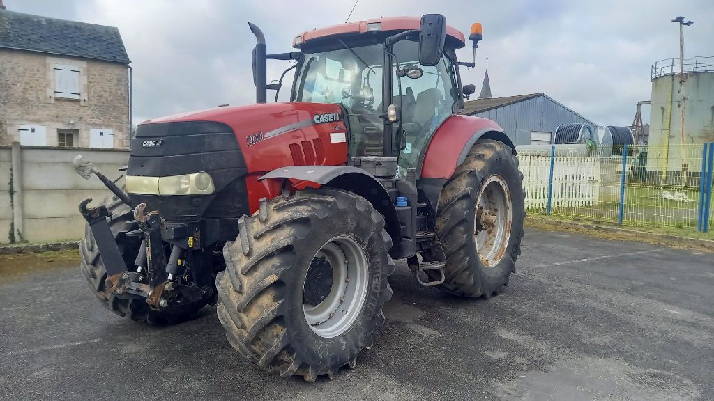 E-FARM: Case IH Puma 200 - Traktor - id VUQYFQX - 65.000 € - Baujahr: 2015 - Abgelesene Motorstunden: 4.785,Motorleistung (PS): 200,Frankreich